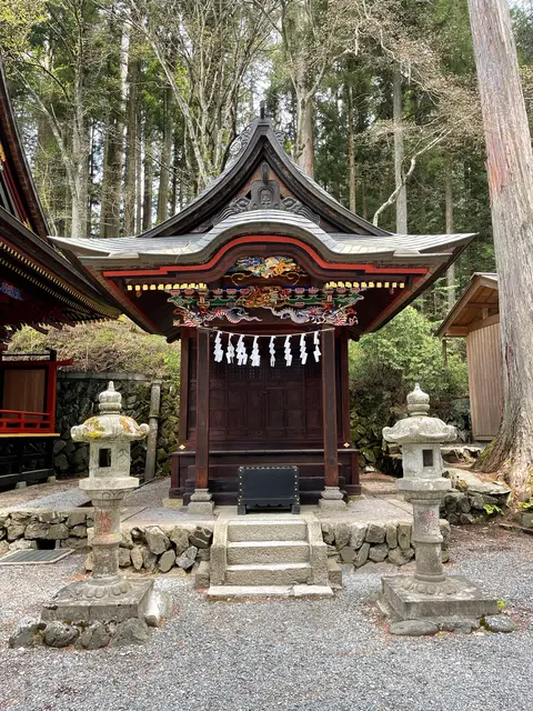 三峰神社 奥宮遥拝殿（見晴台）