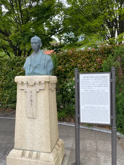 ヴェルニー公園