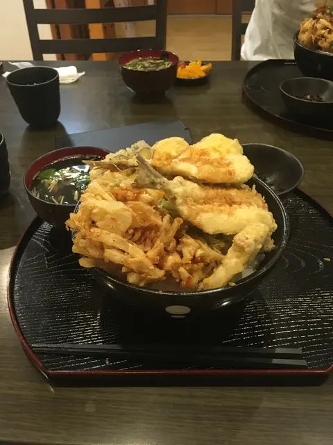 渥美の丼屋まるみ
