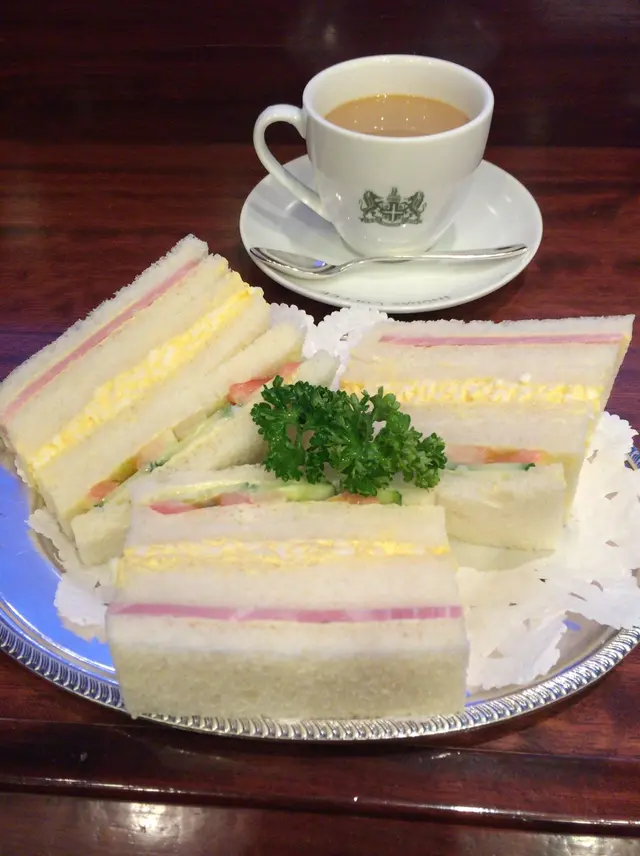 イノダコーヒ 東京大丸支店