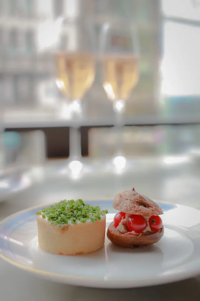 ラデュレ 銀座店（旧：ラデュレ サロン・ド・テ 銀座三越店）