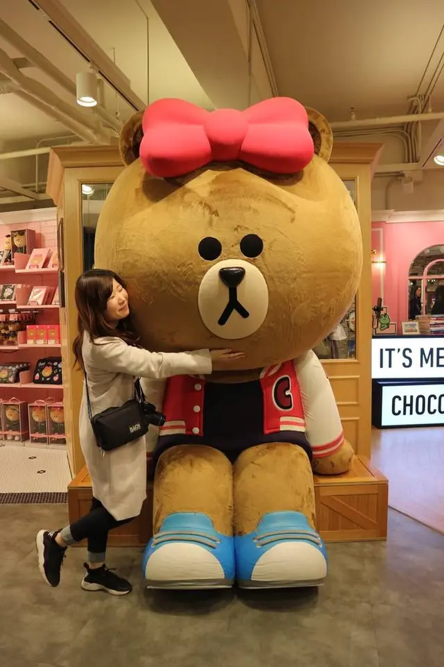 LINE FRIENDS Store Myeong-dong 라인프렌즈 롯데백화점 영플라자 명동점