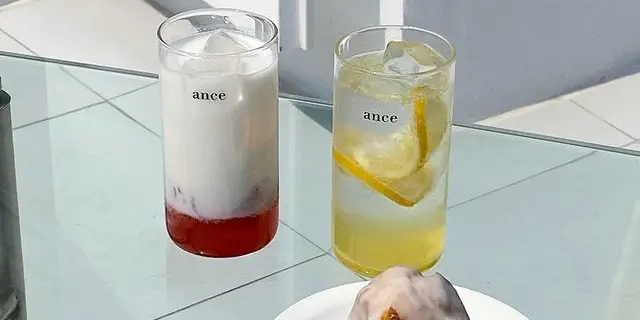 🇰🇷インスタ映え間違いなし　ソウルの無機質カフェ