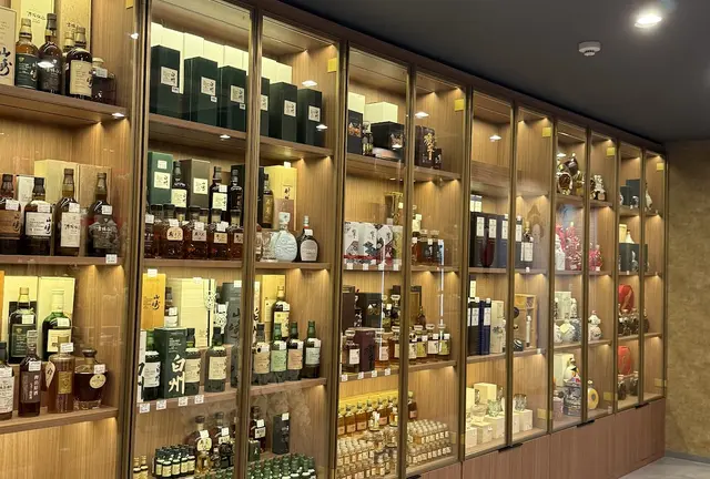 飲む、買う、嗜む、大人の酒旅 ～大阪日本橋～