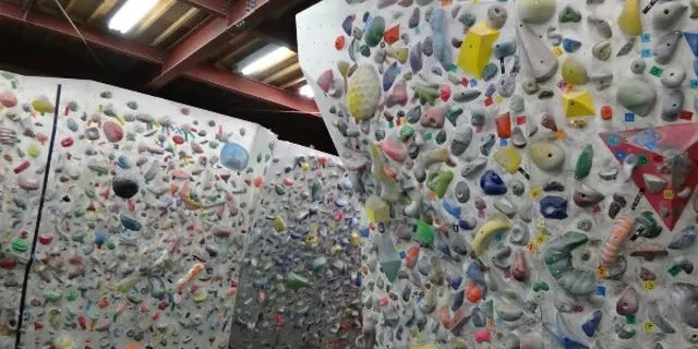 クライミングジム巡り