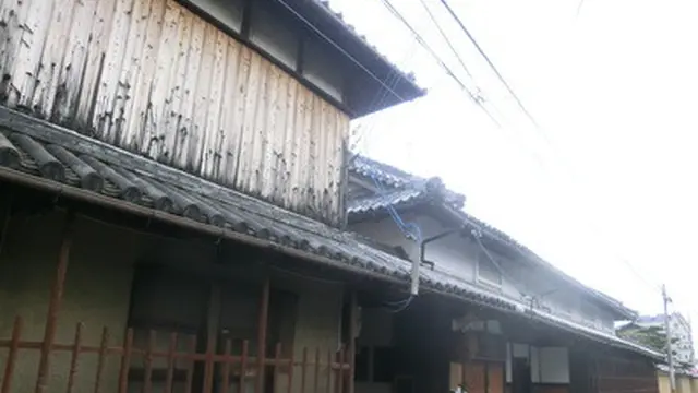 地酒を味わい、江戸時代に栄えた宿場町・山中宿の街並みを楽しむ