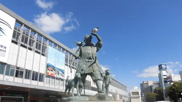 桃太郎さん、桃太郎さん♪きびだんご、持って旅しよう♪