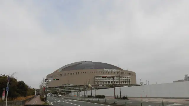 福岡ドームと楽しむ天神の夜