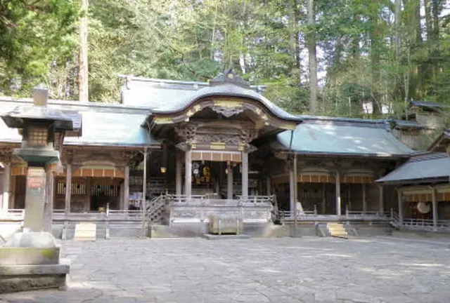ついに今年！諏訪大社「御柱祭」 ぶらり散歩