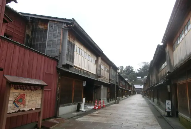 金沢城と兼六園・茶屋街で楽しむ北陸の日常
