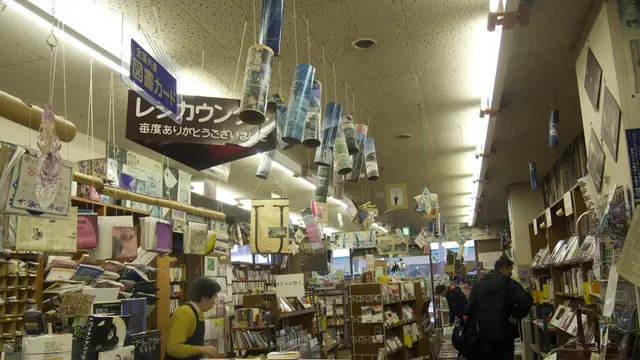 鳥取の小さな街角書店"定有堂"は全国の書店員の聖地なんです。