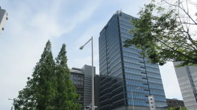 堺市役所展望ロビーから古墳を眺めて堺銀座通りを闊歩