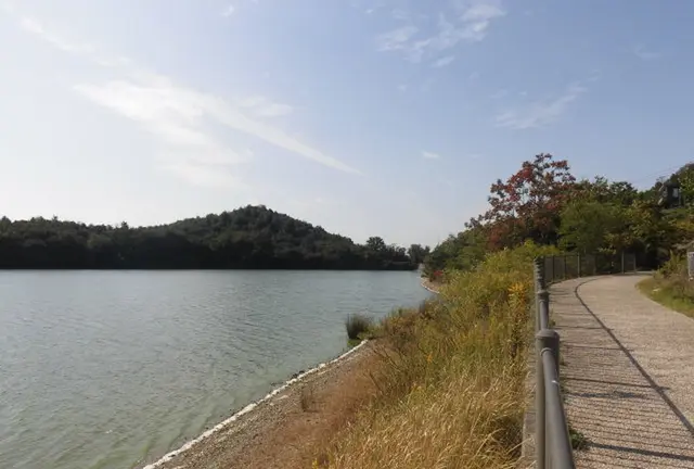 志方牛！？靴下のまち・加古川の平荘湖・日岡山
