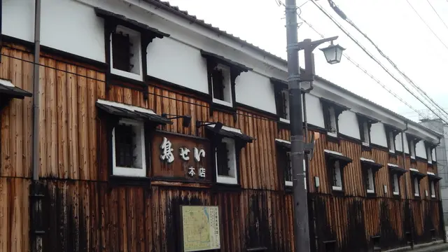 京都・伏見の酒蔵界隈で昼間から飲む!