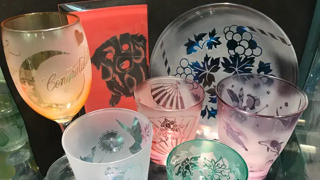 浅草橋1分、砂で削るガラス制作体験、魔法のガラスアート「サンドブラスト」で好きな絵や文字を刻もう!