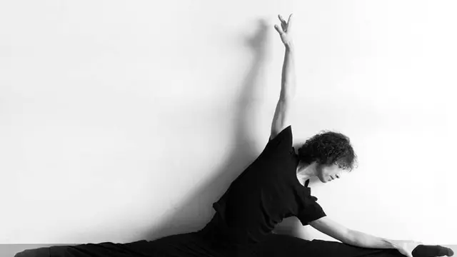 ＜ワークショップ踊れる身体をつくる＞笹原進一