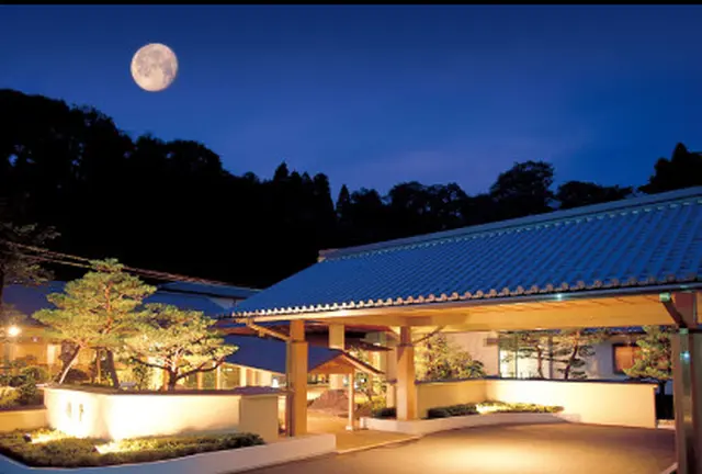 公園ハンター絶賛！ミニボブスレーで大興奮の後は高級温泉旅館でお得なランチ入浴