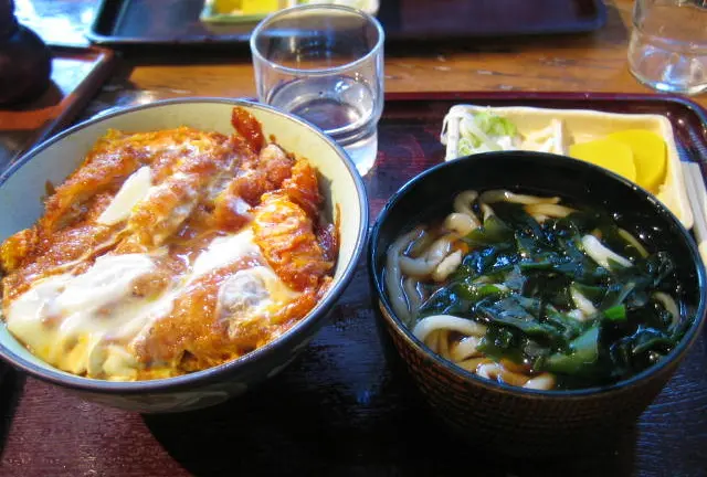 🍻コスパ最強うまいメシ🕵🏻なら早稲田におまかせ！高田馬場🍜550円〜