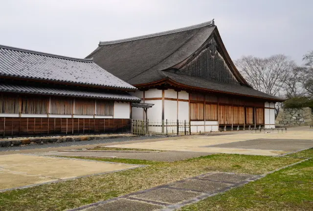 レトロ感たっぷりの篠山城下町・大人の旅