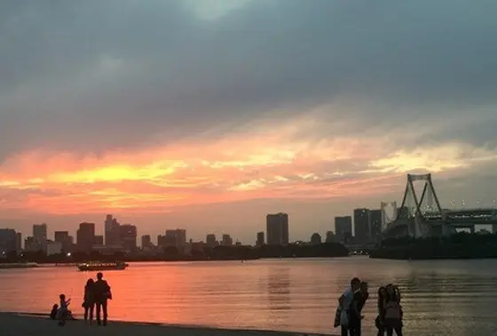 海浜台の夕日