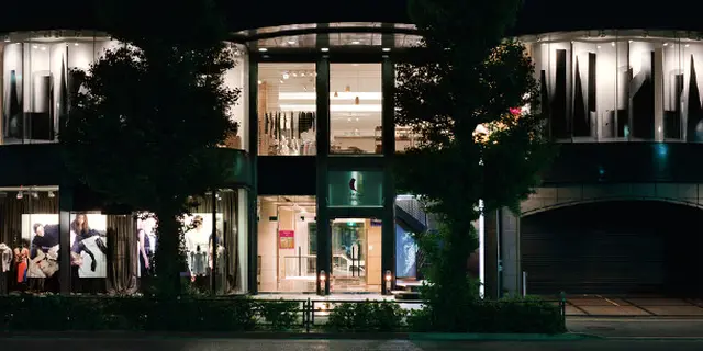 いつもと違うオトナな原宿を感じたい休日に行くお店たち。