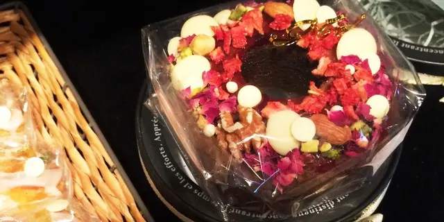 BAKE SWEETS CRUISING