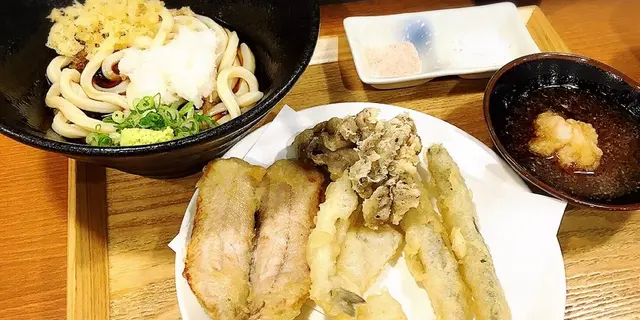 【新大阪】駅近コンパクト♪出張の時の美味しいランチと空いてるカフェ