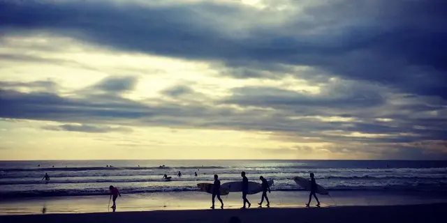 【鵠沼海岸】海岸散歩の後は、ヘルシーカフェで、ほっこりのんびり。