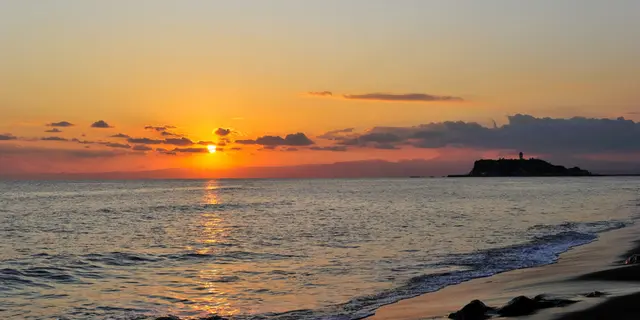 夕暮れの海を眺めながら鎌倉ビールを堪能しちゃおう♡(稲村ケ崎〜七里ケ浜編)