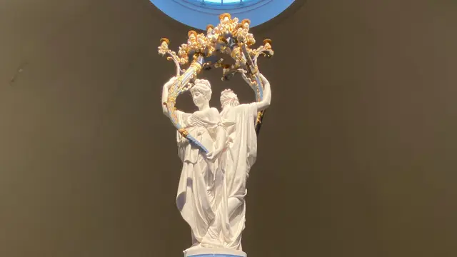 パリでフランスアンティーク陶磁器に触れる旅