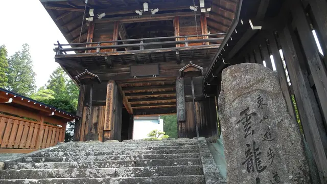 飛騨高山の寺町をぐるりと巡る徒歩の旅