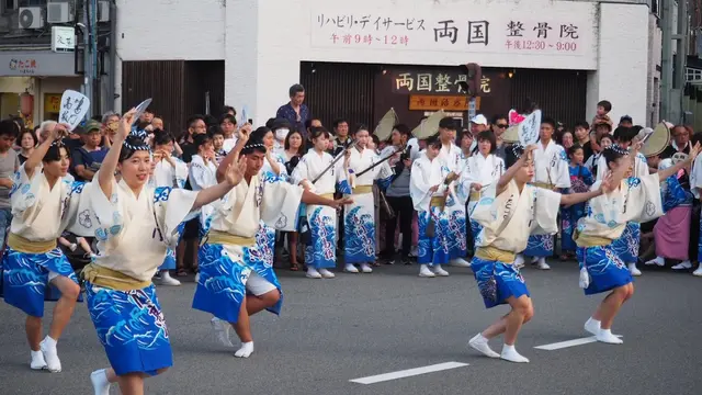 阿波踊りを見る旅