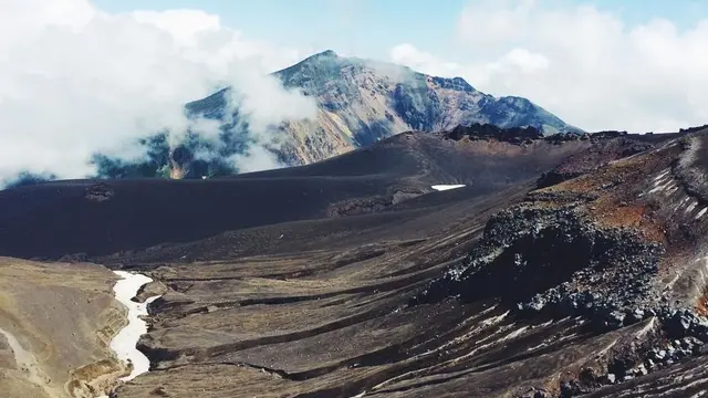 まるで火星！！十勝岳で雄大な休暇を過ごす！