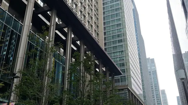 東京駅から神楽座 緑あふれる都心のお散歩