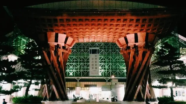 金沢駅の“東”を2時間半で楽しむ弾丸プラン!(美術館・食べ歩き編)
