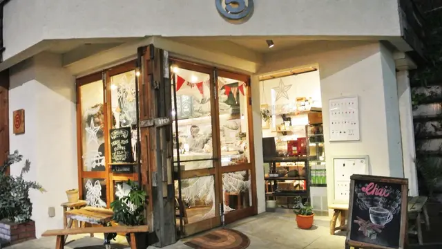 代官山のカフェでお茶して、夜は恵比寿方面へ