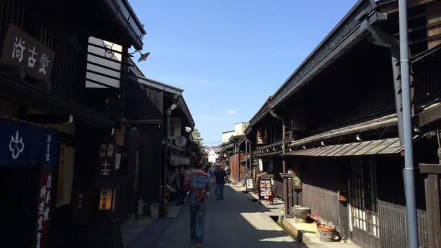 古き町並み、飛騨高山で食べ歩き♪ちょい散歩♪
