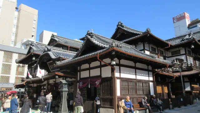 道後温泉でくつろぐ癒し旅