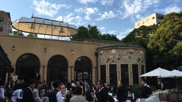 新宿の小笠原伯爵邸の素敵な結婚式に出た後に!