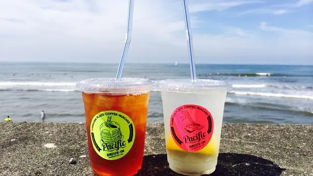 江の電でも行けるけど…2人で歩こう?海を横目に歩くデート♡