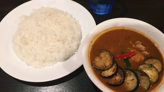 【新宿】でカレー、エスニックめぐり