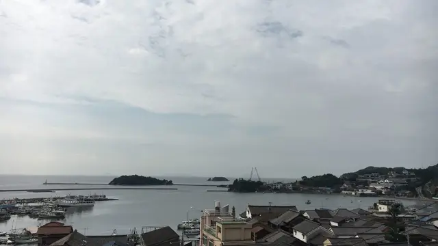 崖の上のノスタなリゾート地で「ぽにょ」みっけ