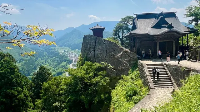 山形、断崖の立石寺と蔵王温泉