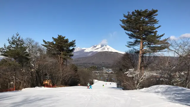 軽井沢でスキーと温泉とショッピングのサクッとリゾート!
