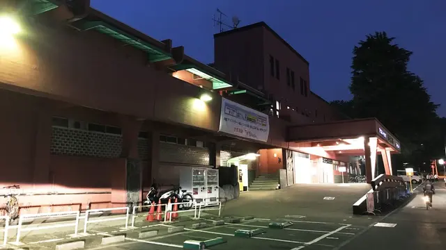 外苑でフットサルして仲間と行く時の【朝・昼・晩】