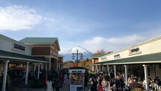 1時間のドライブで御殿場プレミアム・アウトレットショッピング!