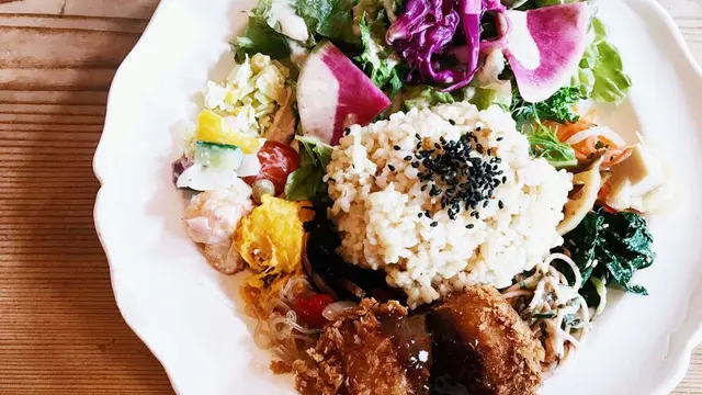 【都内】…まるで!椅子取りゲーム!?行列必須の「大本命ランチ」!!