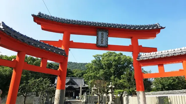 高松で赤い三ツ鳥居!とうどん旅。富士山🗻を空からお届けします✨