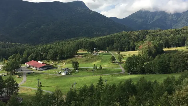 初秋の大人の遠足、白根山散策。ロープウェイ利用して〜歩いた後は足湯に浸かって〜〜っていい感じの計画。