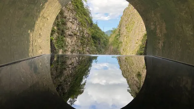 清津峡渓谷トンネルからのアートの越後湯沢!